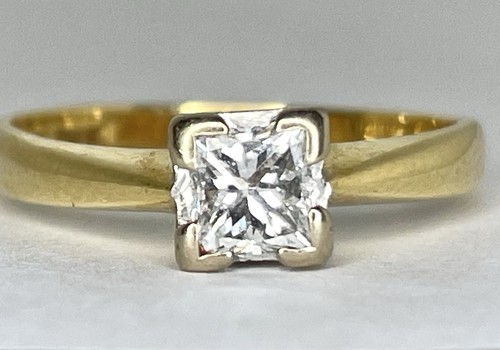 Bague solitaire diamant coupe - diamant,