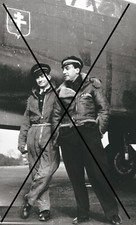 PHOTO DE ROMAIN GARY ARNAUD LANGER 1943