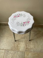 Tabouret vintage Année 70 signé Gilac assise bakélite fleurie et pieds métal