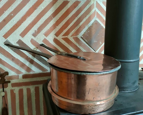 Ancienne grande casserole - , en