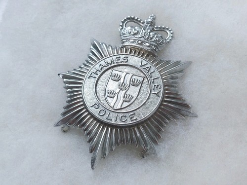 Insigne thames valley - un,