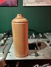 Bombe de graff artisanale, en bois de hêtre. Pop art déco en série limitée