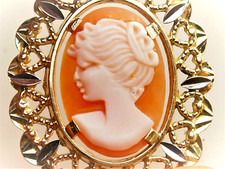 TRES BEAU PENDENTIF ANCIEN 1960/70 en OR JAUNE 18K 750/1000° avec CAMEE COQUILLE