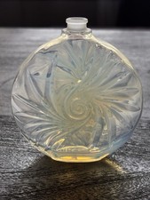 Flacon de parfum en verre opalescent signé