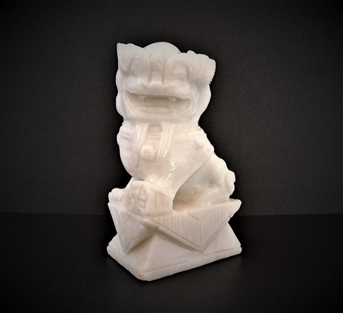 Ancienne sculpture statuette