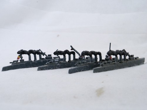 Lot bateaux en - de,