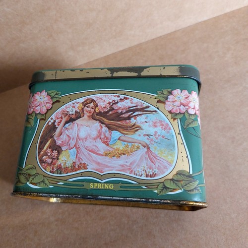 Jolie boîte métallique - jolie,