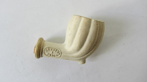 Pipe terre cuite - en,