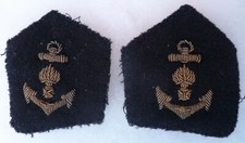 Pattes de col tissu brodé