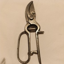 - SECATEUR ANCIEN  fer forgé 