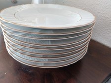 Assiettes porcelaine Limoges Bernardaud.