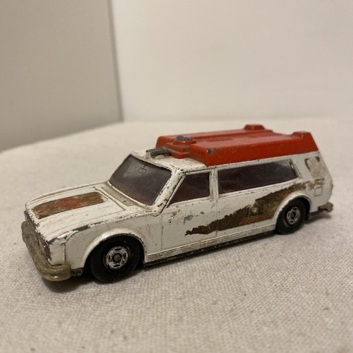Matchbox voiture ambulance - matchbox,