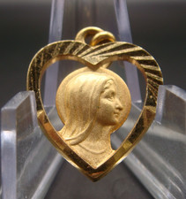 Beau pendentif médaille coeur