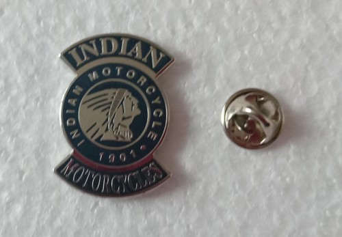 Pin métal - pin's, sigle