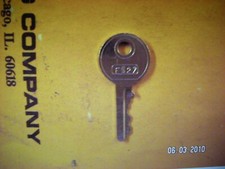 borne arcade, clef " JEUTEL "