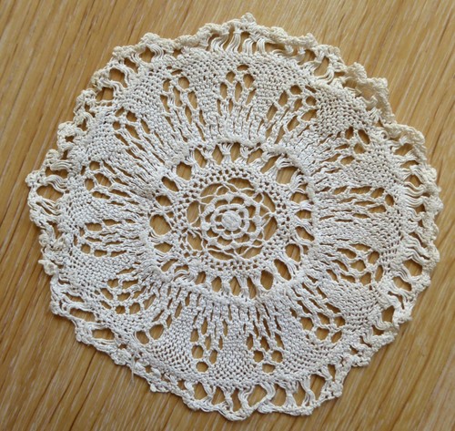 Ancien napperon rond crochet