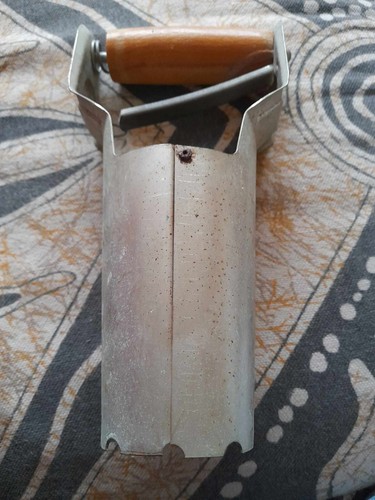 Ancien plantoir bulbes - plantoir,