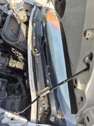 Moteur essuie glace avant