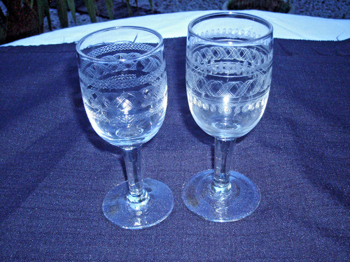 Anciens verres vin - a, blanc