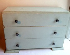 Ancien meuble de poupée, commode vintage, bois peint gris-bleu, 3 tiroirs