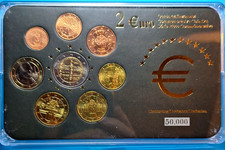 COFFRET ou SET AUTRICHE Composé de 8 Pièces dont  2 € 2005 - 50 000 exemplaires