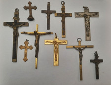 LOT DE CRUCIFIX  CROIX PECTORALES   MATRICE DE SCEAU  BOIS LAITON BRONZE ......