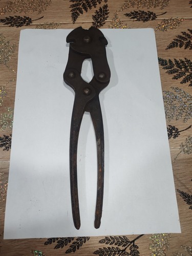 Ancienne pince coupe barbelés - pince,