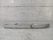 Enjoliveur moustache optique