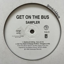 Montez dans le vendeur de bus