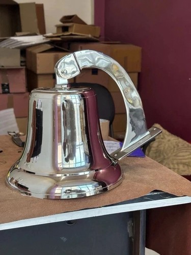 Grande cloche porte - grande,