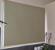 Store enrouleur occultant uni - Coloris ficelle (beige soutenu) - Etat neuf