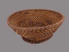 Ancien panier en osier tressé