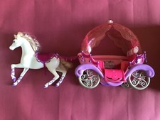 CARROSSE AVEC CHEVAL     BARBIE VINTAGE