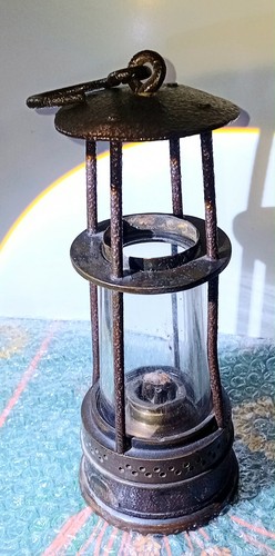 Ancienne lampe mine - ancienne,