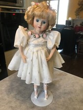 ANCIENNE POUPEE PORCELAINE BALLERINE SUR SOCLE 43 cm