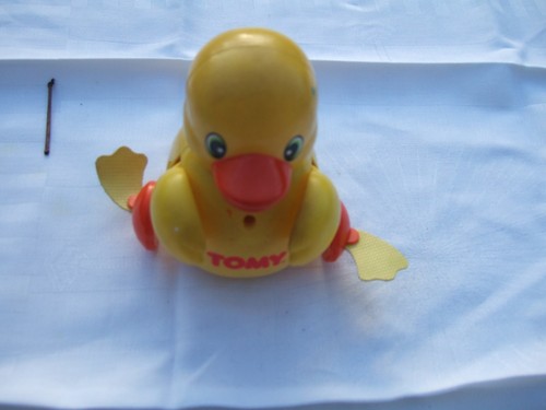 Ancien petit canard jaune - ancien,