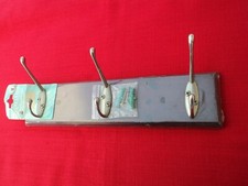 Porte-manteau Support en Bois, Trois Patères et crochets en métal  T.B.E
