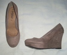 Magnifique talon compensé en