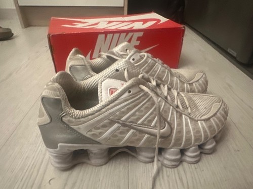 Vends des nike shox une - je,
