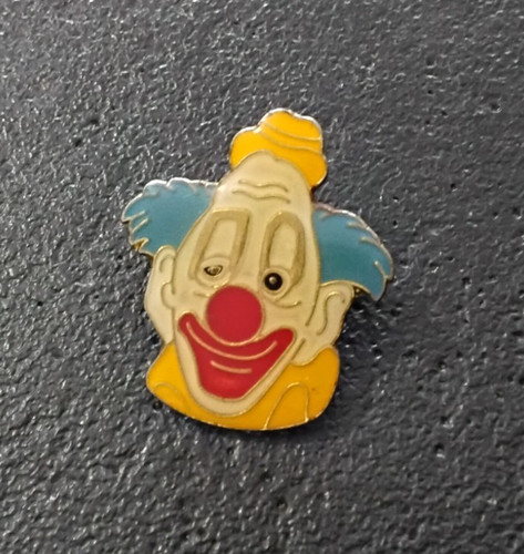 Pin humour clown - pin’s,