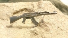 Pin's du AK 47 Russe ( Hauteur 15 mm  Largeur 55 mm ) ?5a.