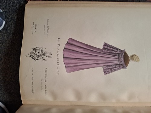 Livre ancien mode - ancien, de