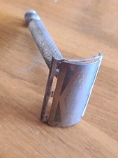 Ancien rasoir mécanique