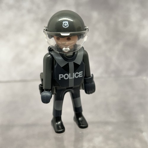 Playmobil policeman figure - policeman,