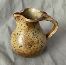 Pichet en grès pyrité de