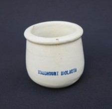 Ancien pot YAOURT YOUGHOURT BIOLACTA  yogourt french 1
