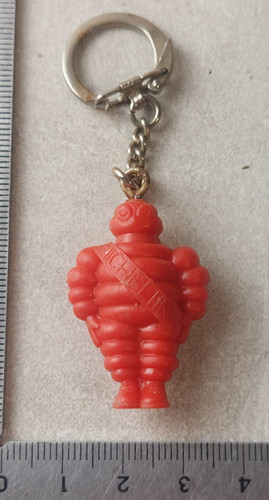 Ancien porte clé bibendum - porte,