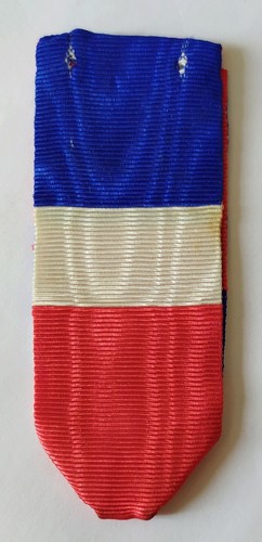 Ruban tricolore pour - , la