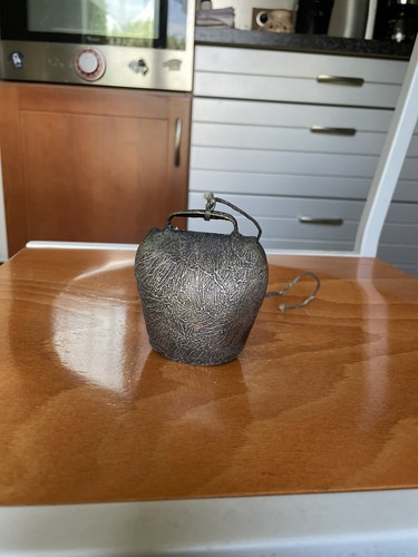 Ancienne cloche clochette - ancienne,