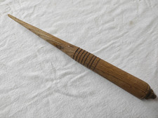 Ancien Fuseau en bois pour filer la laine avec une Quenouille 29,5cm de long